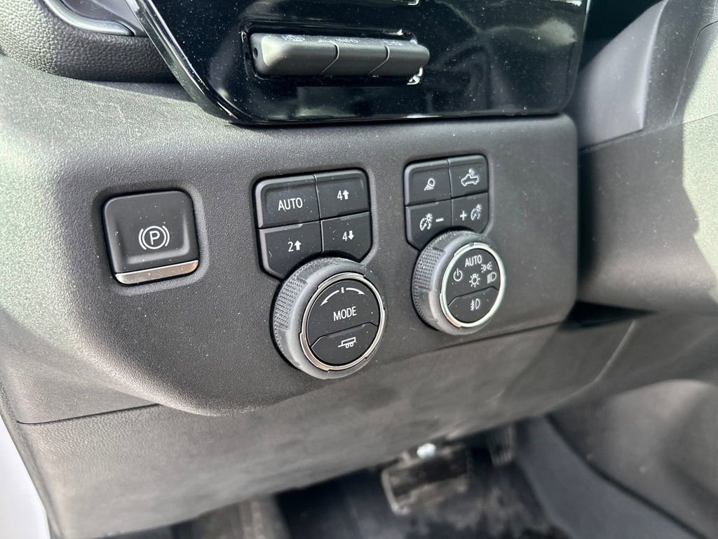 Used 2024 Chevrolet Silverado 1500 High Country image 32