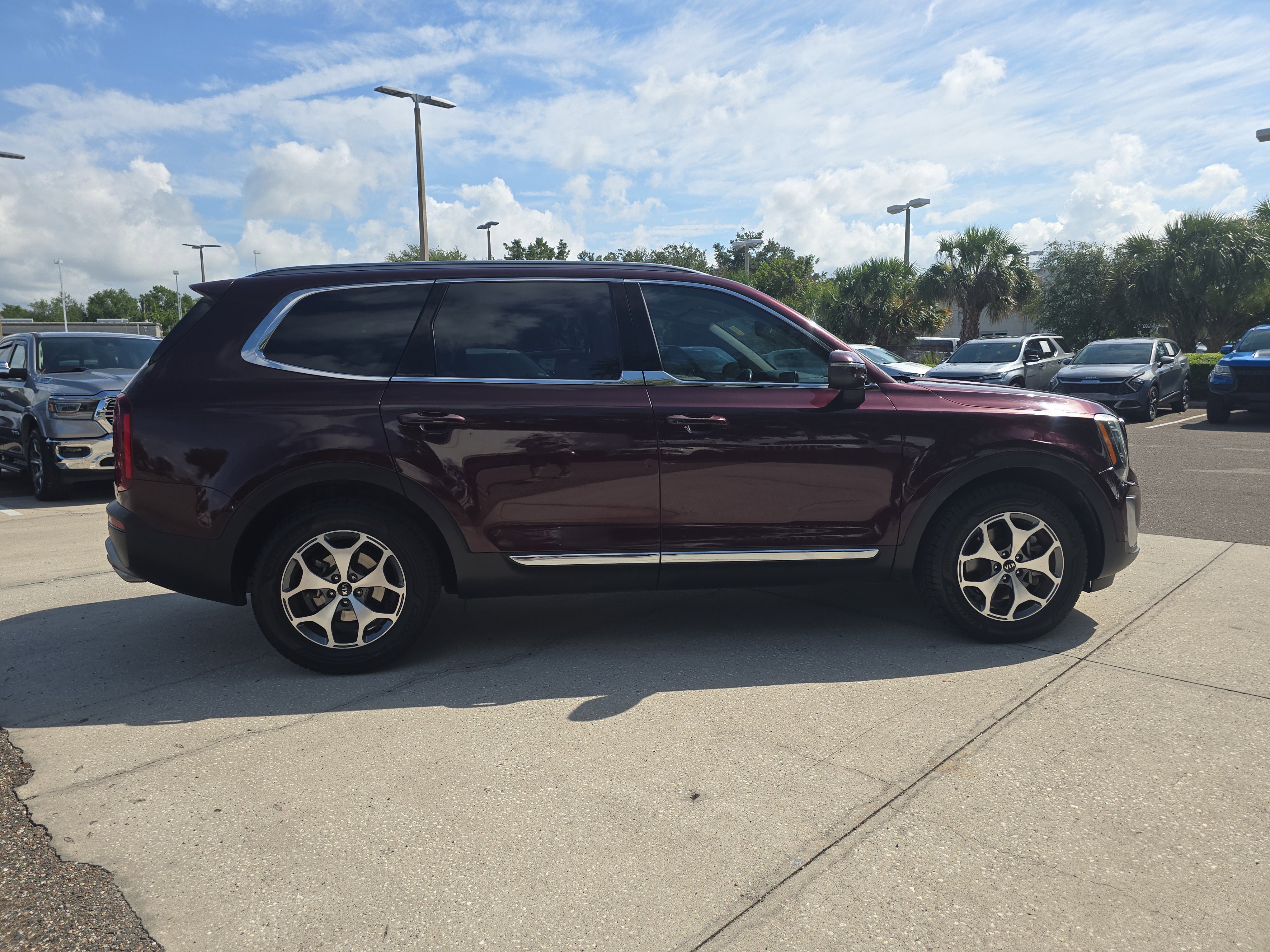 Used 2020 Kia Telluride EX FWD image 9
