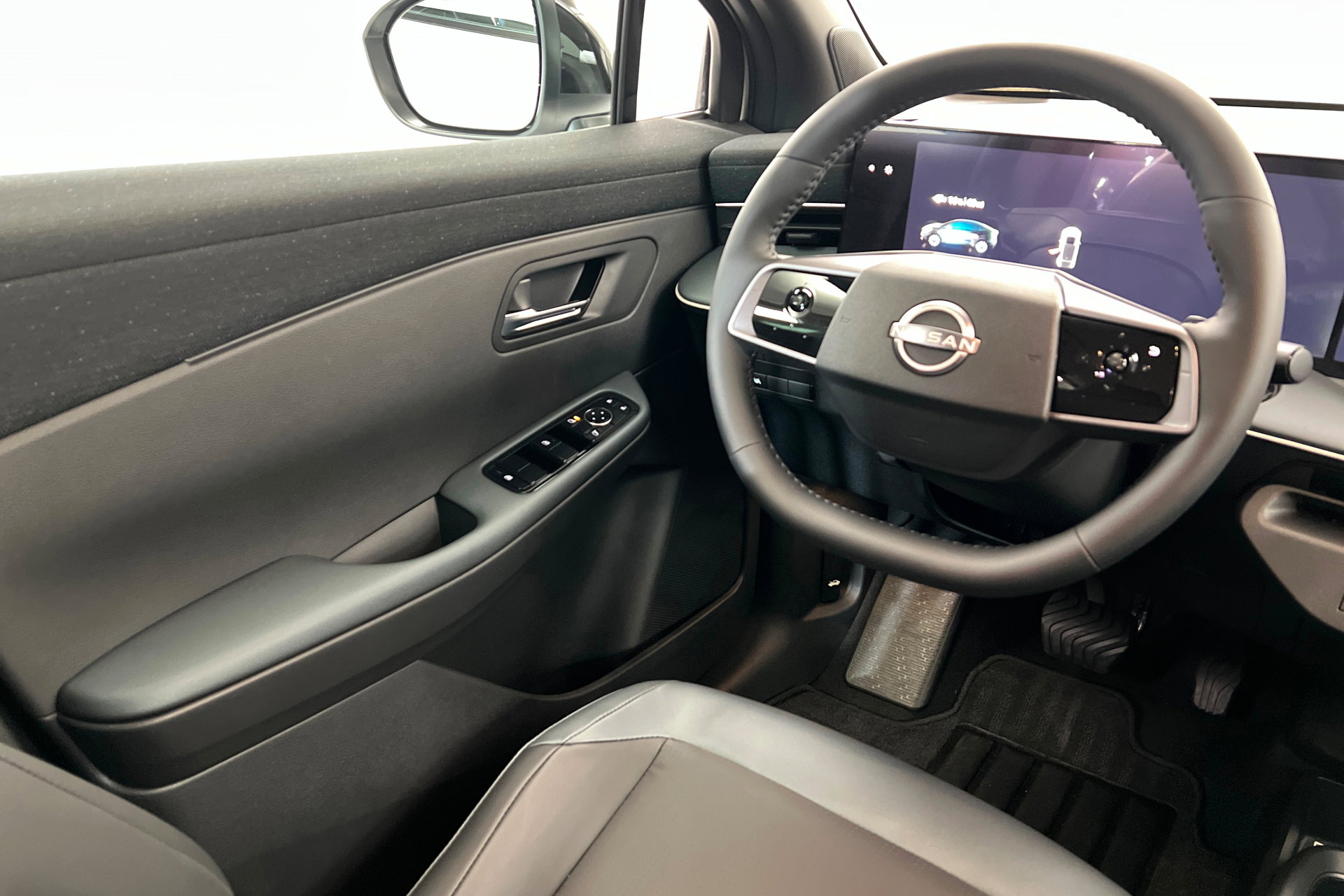 New 2026 Nissan Leaf SV+ w/ Floor Mat Package (SV+) image 11