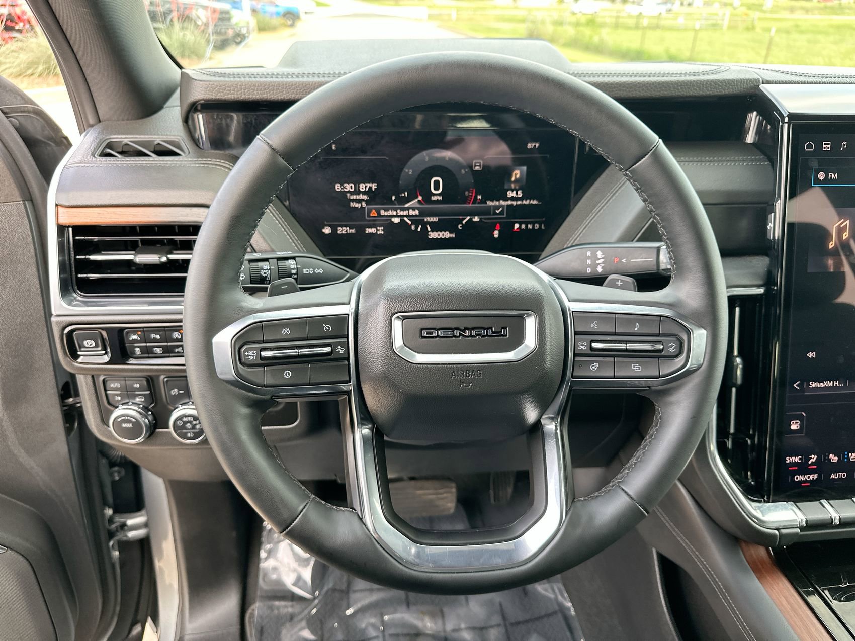 Certified 2025 GMC Yukon Denali AWD/4WD image 14
