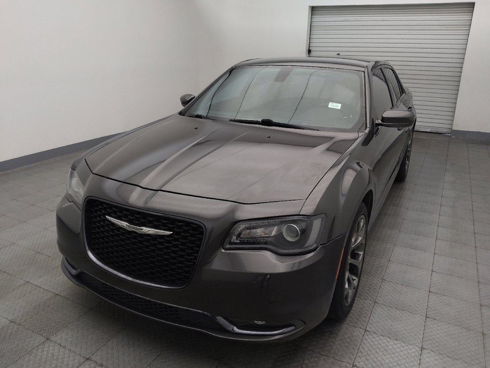 Used 2018 Chrysler 300 S image 15