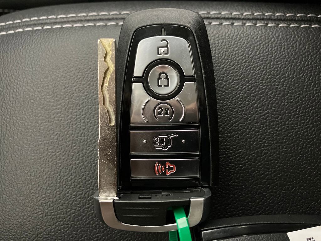 New 2026 Ford Escape Base w/ PHEV Premium Package image 32