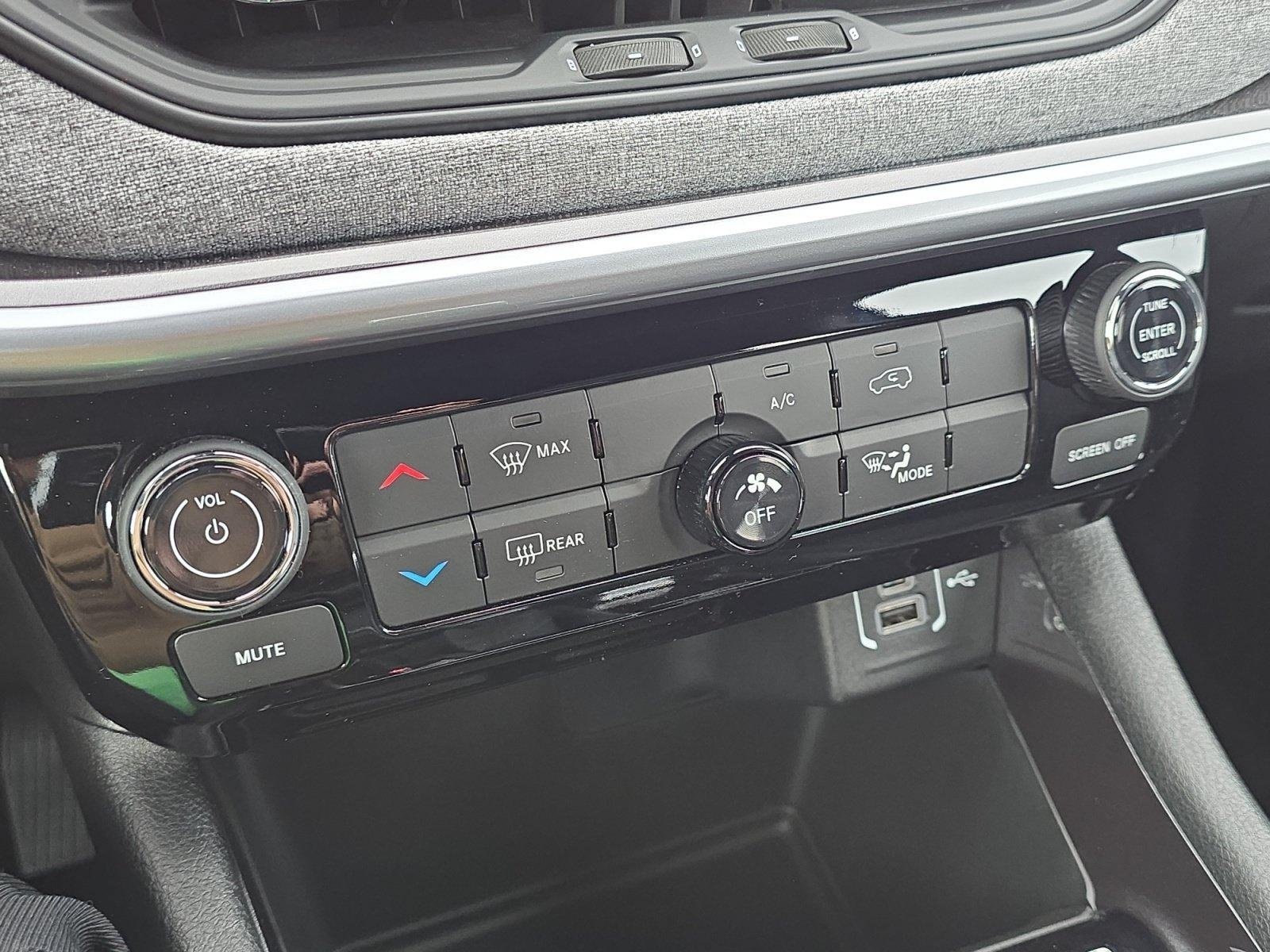 New 2026 Jeep Compass Latitude AWD/4WD image 20
