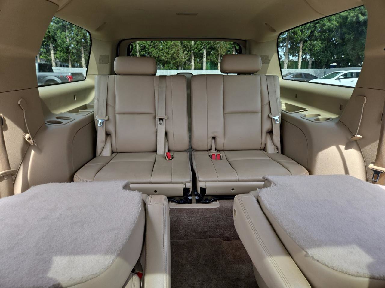 Used 2011 GMC Yukon XL Denali AWD/4WD image 23