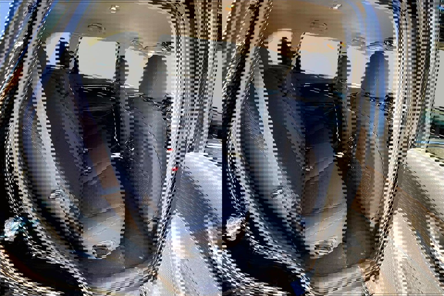 Used 2020 Kia Sorento LX image 25