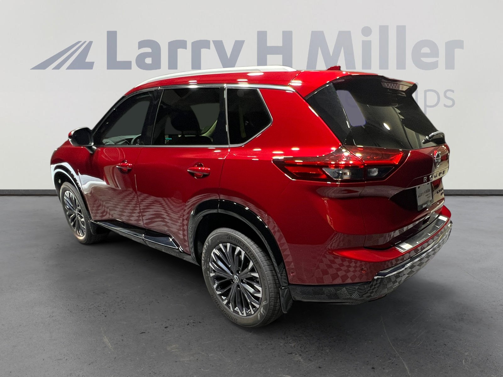 New 2026 Nissan Rogue Platinum image 3