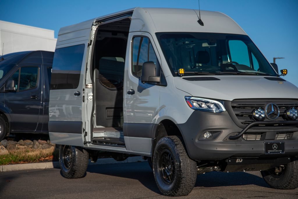 New 2025 Mercedes-Benz Sprinter 2500 image 6
