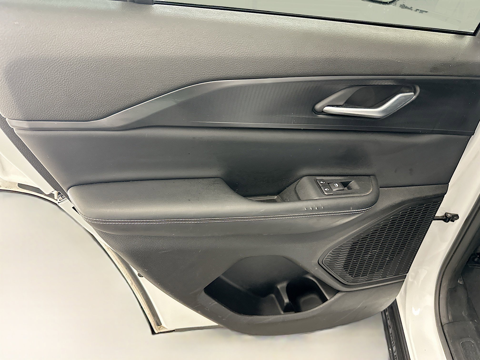 Used 2023 Jeep Grand Cherokee Laredo image 26