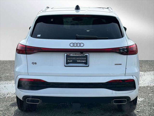 Used 2025 Audi Q5 Premium w/ Convenience Package image 4