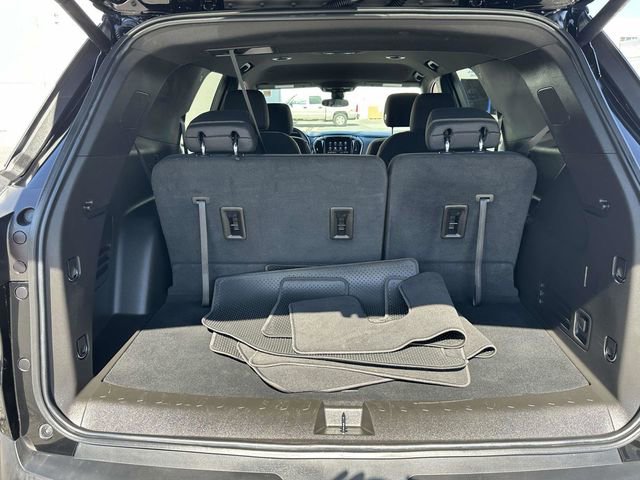 Used 2023 Chevrolet Traverse LT image 19