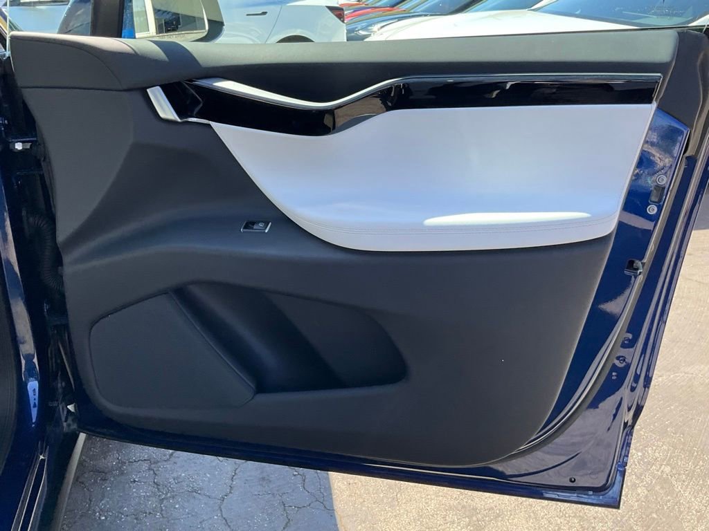 Used 2020 Tesla Model X Long Range image 62