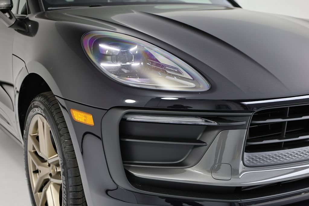 New 2026 Porsche Macan Turbo AWD/4WD image 17