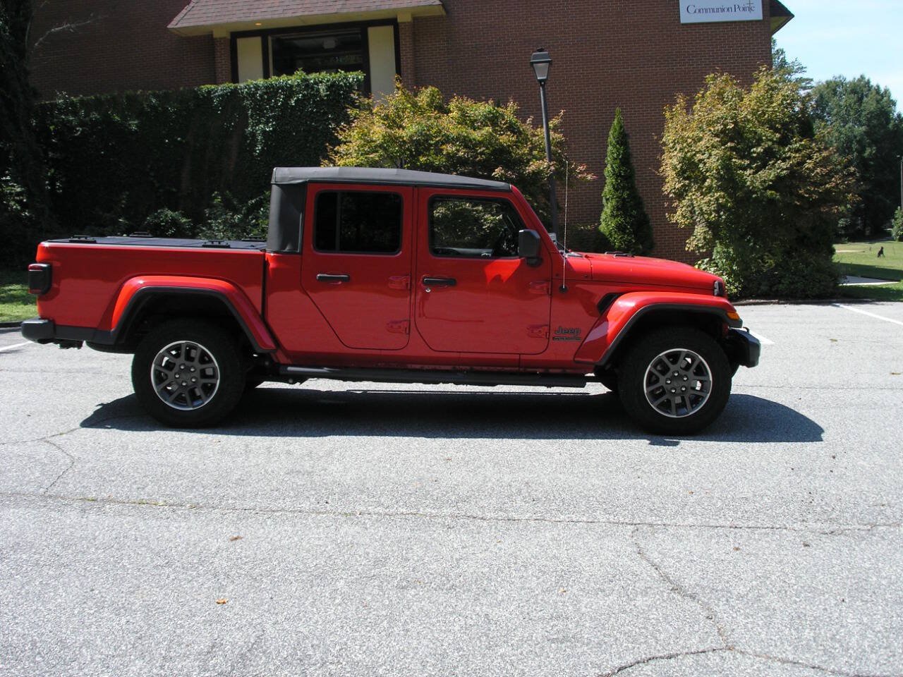 Used 2021 Jeep Gladiator Sport w/ Quick Order Package 24Q 80Th AWD/4WD image 8