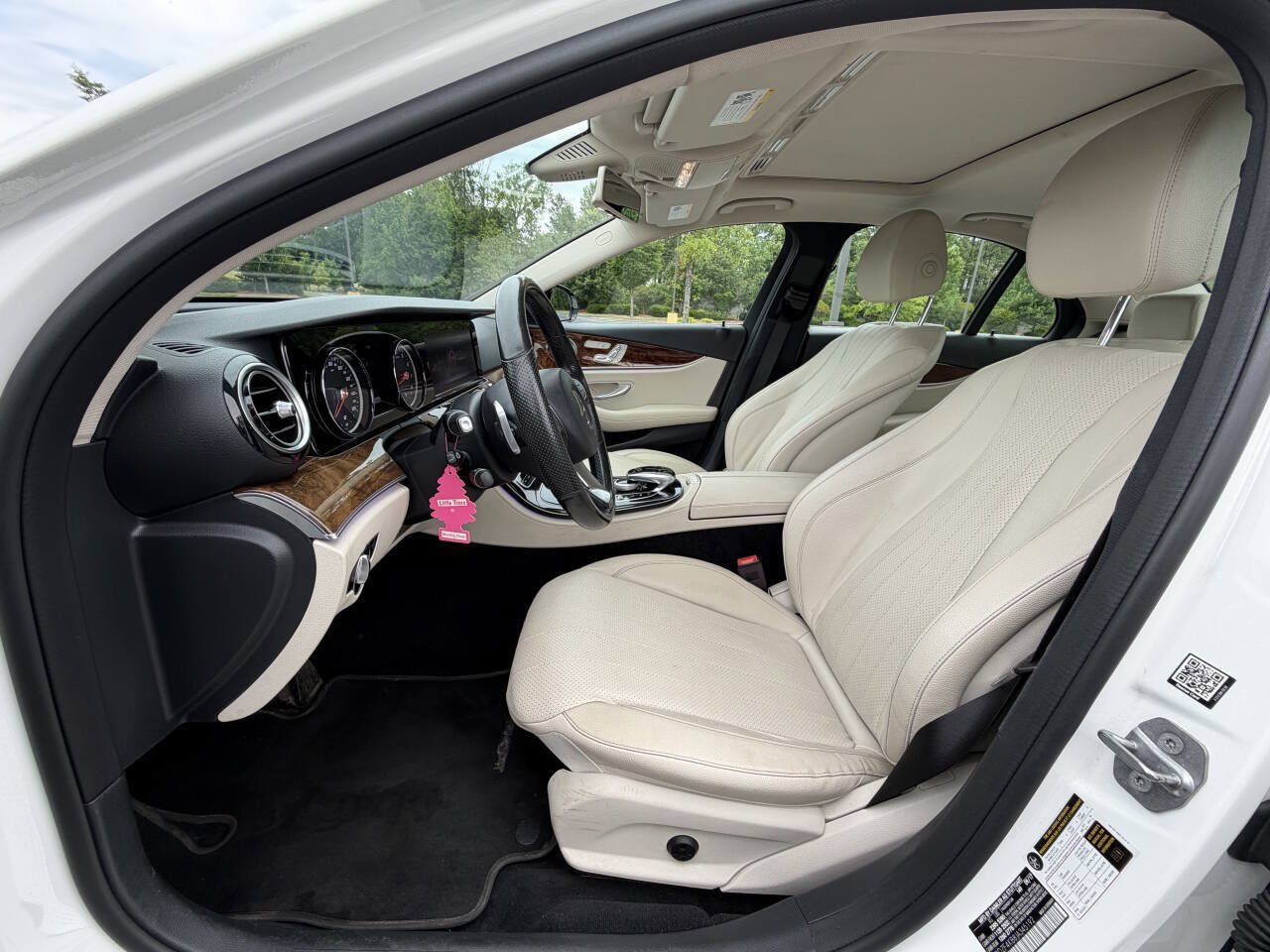 Used 2018 Mercedes-Benz E 300 4MATIC image 10
