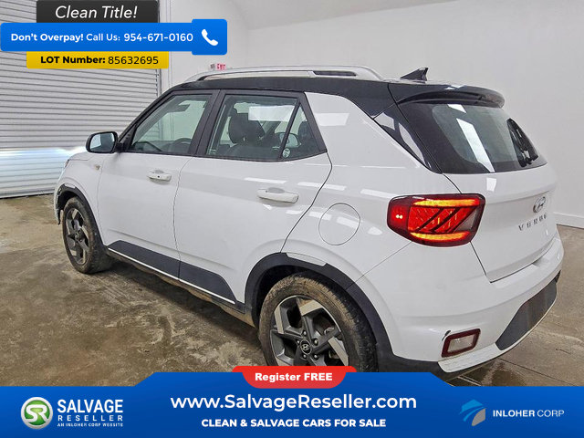 Used 2022 Hyundai Venue Limited FWD image 3