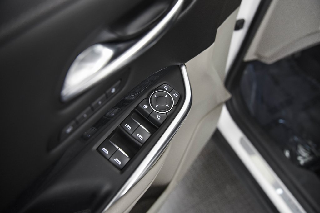 Used 2022 Cadillac XT4 Premium Luxury image 10