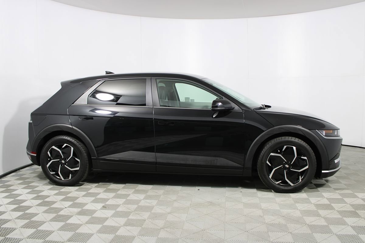Used 2024 Hyundai Ioniq 5 SE image 34