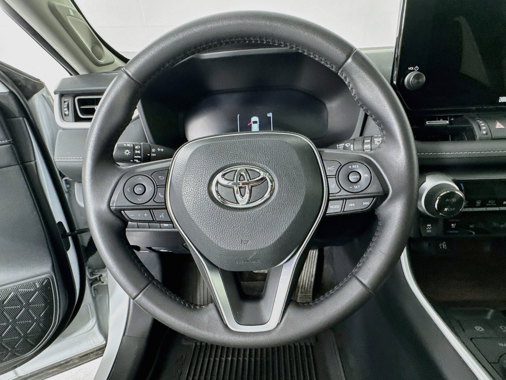 Certified 2025 Toyota RAV4 Limited AWD/4WD image 11