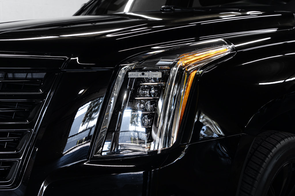 Used 2020 Cadillac Escalade Platinum RWD image 9