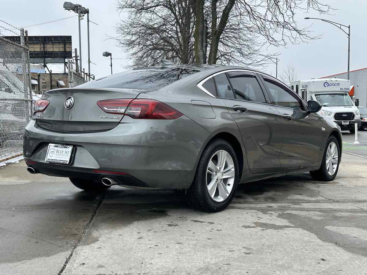 Used 2018 Buick Regal Preferred image 5