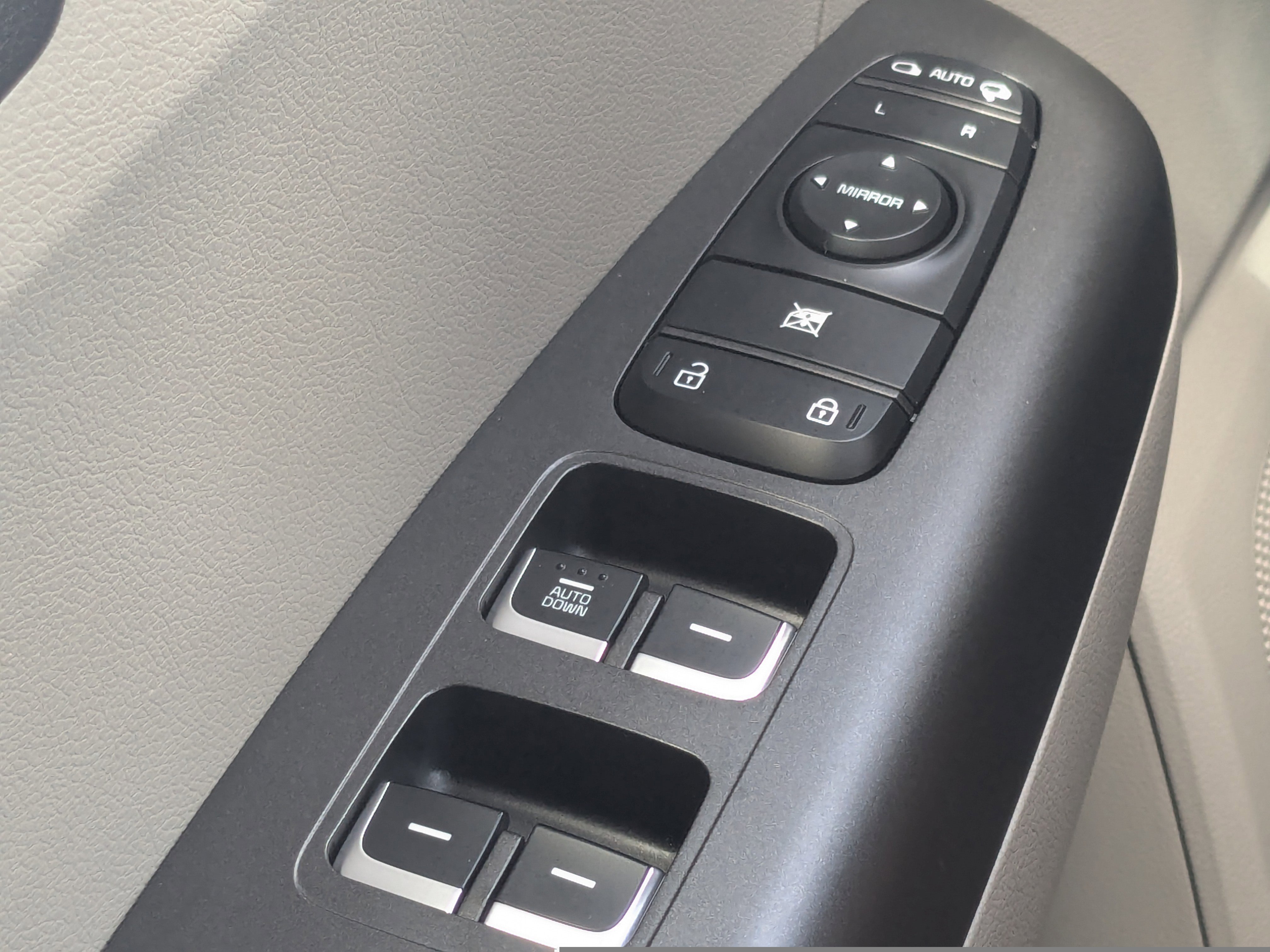 Certified 2020 Kia Sportage LX w/ LX Popular Package image 29