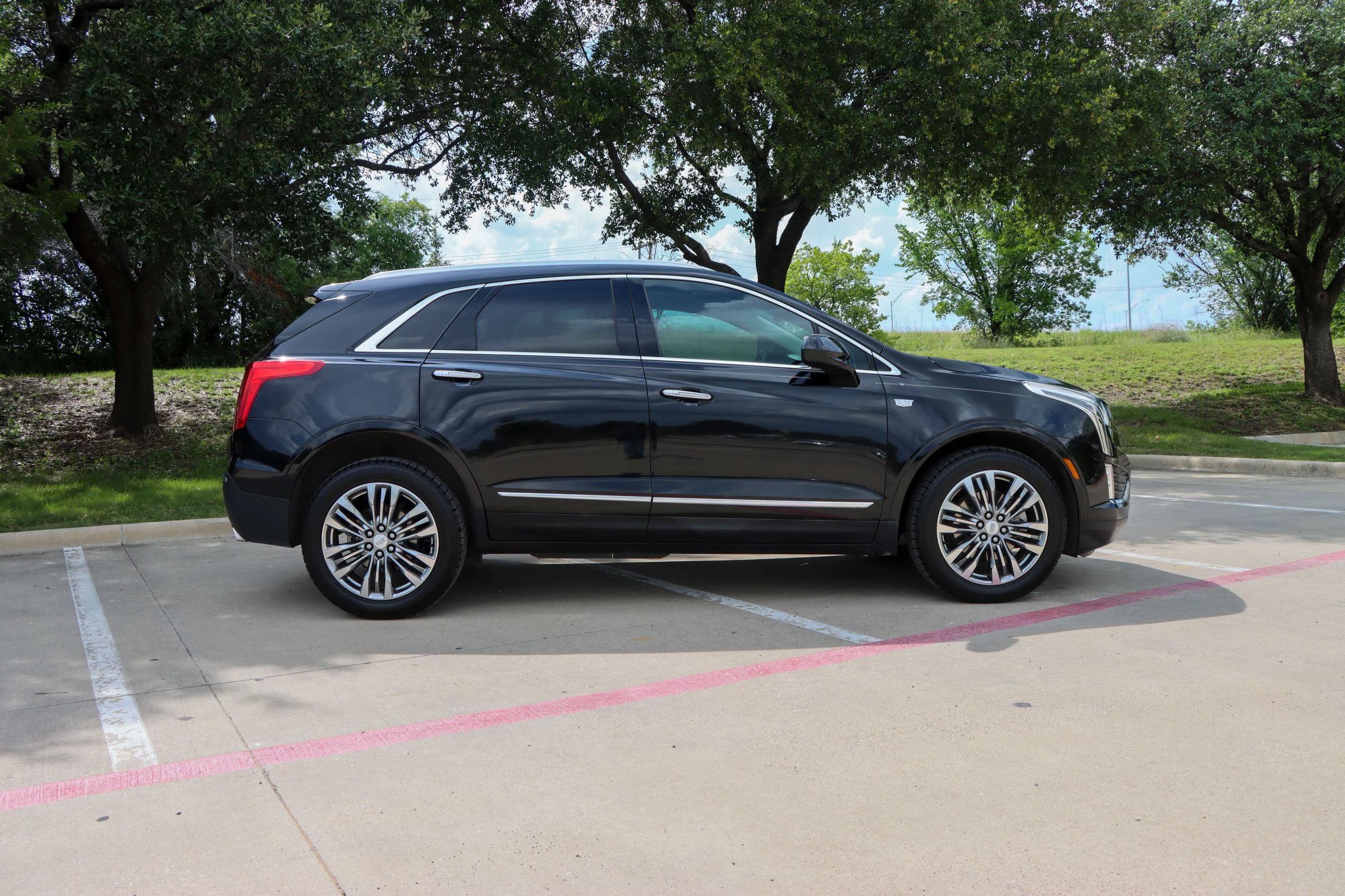 Used 2018 Cadillac XT5 Premium Luxury FWD image 8