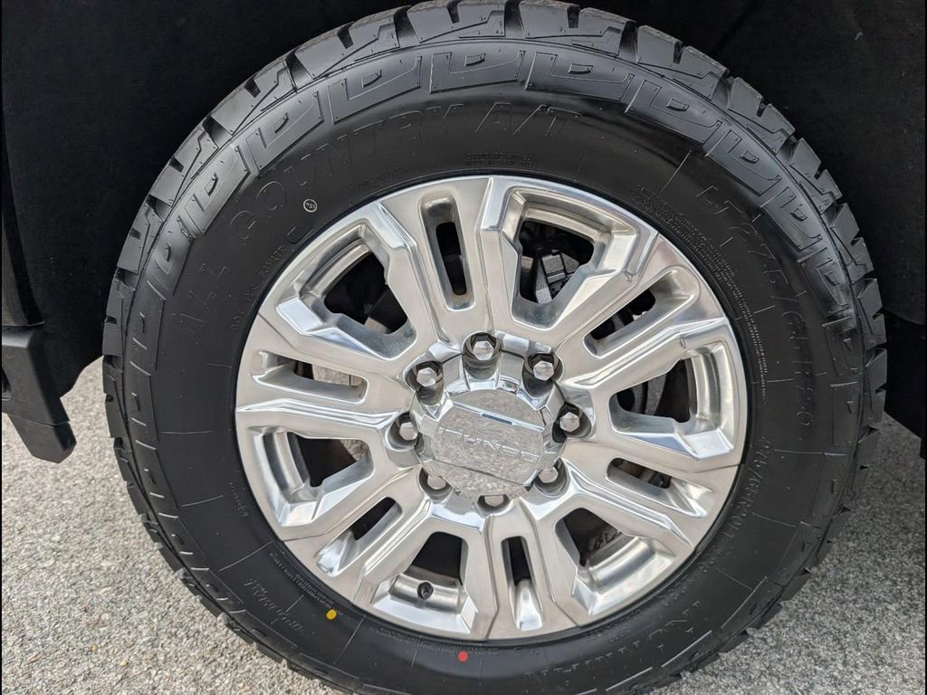 Used 2023 GMC Sierra 2500 Denali image 25