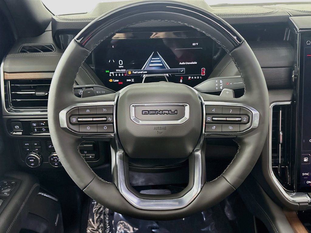 New 2026 GMC Yukon Denali w/ Denali Reserve Package AWD/4WD image 11