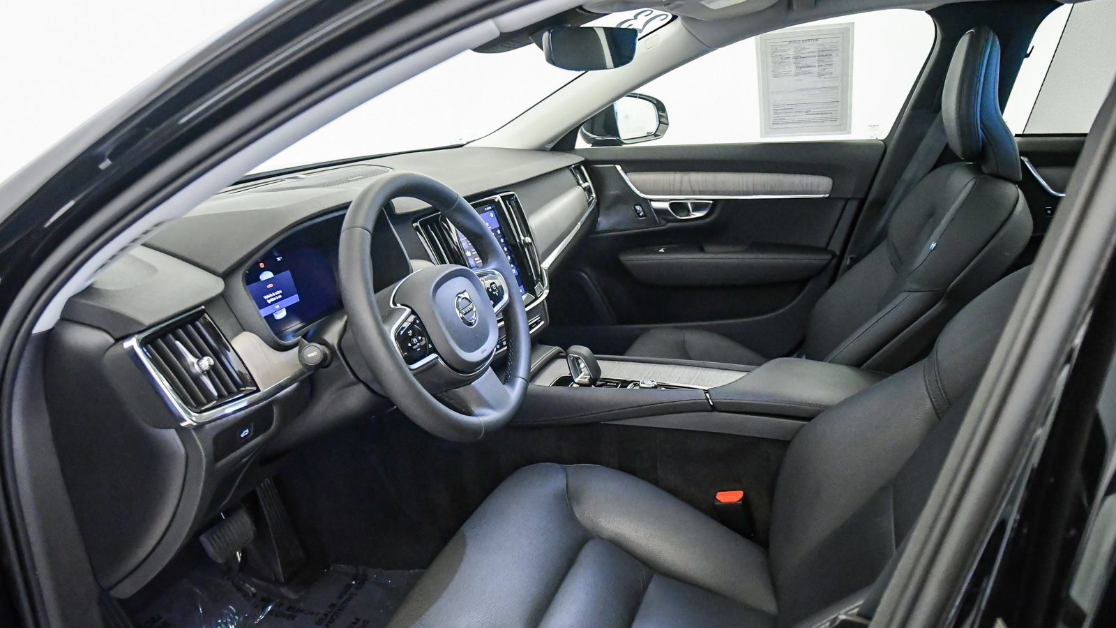 Certified 2023 Volvo S90 B6 Plus AWD/4WD image 17