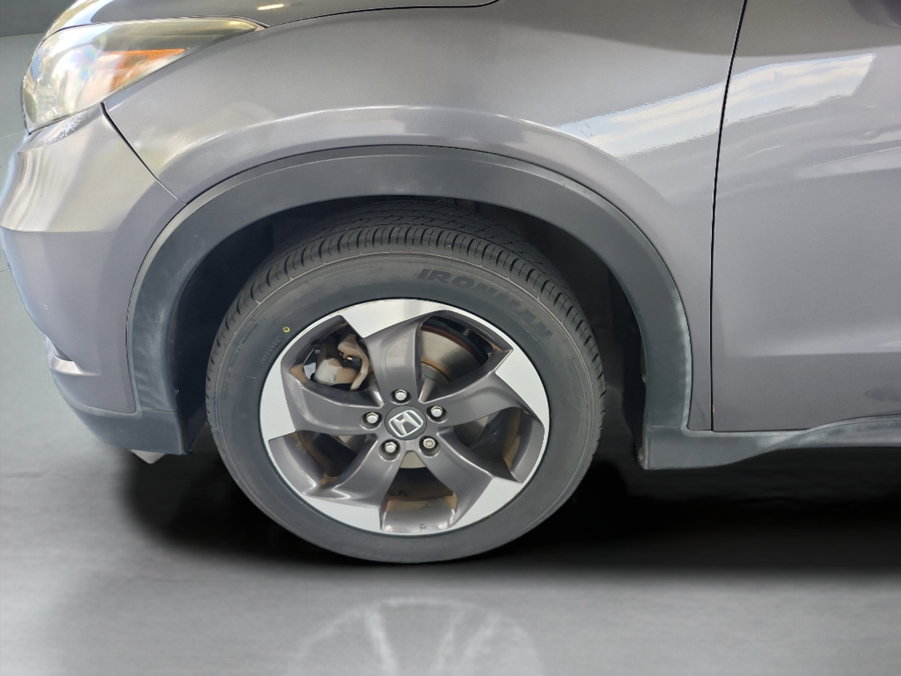 Used 2018 Honda HR-V EX-L image 10