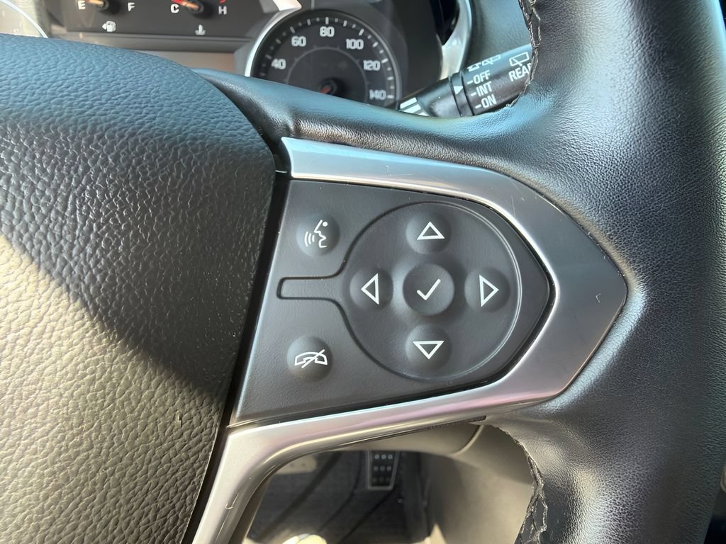 Used 2023 Chevrolet Traverse LT FWD image 19