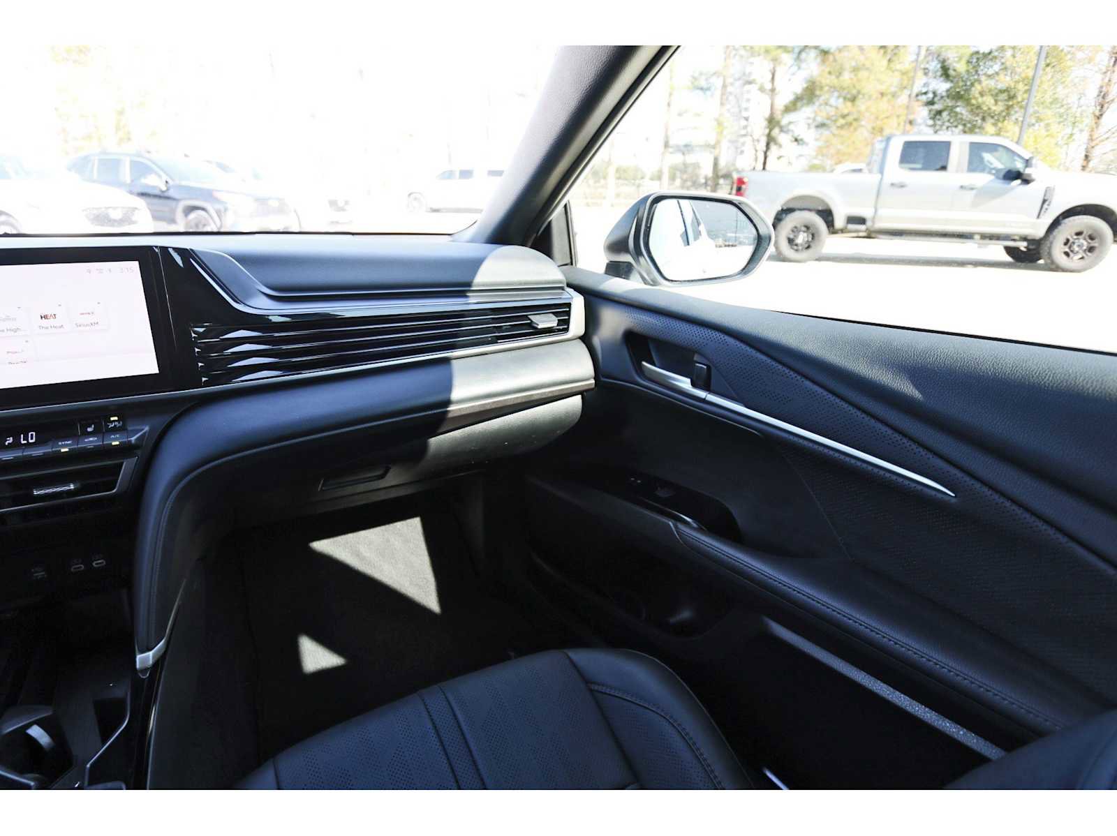 Used 2025 Toyota Camry XSE image 8