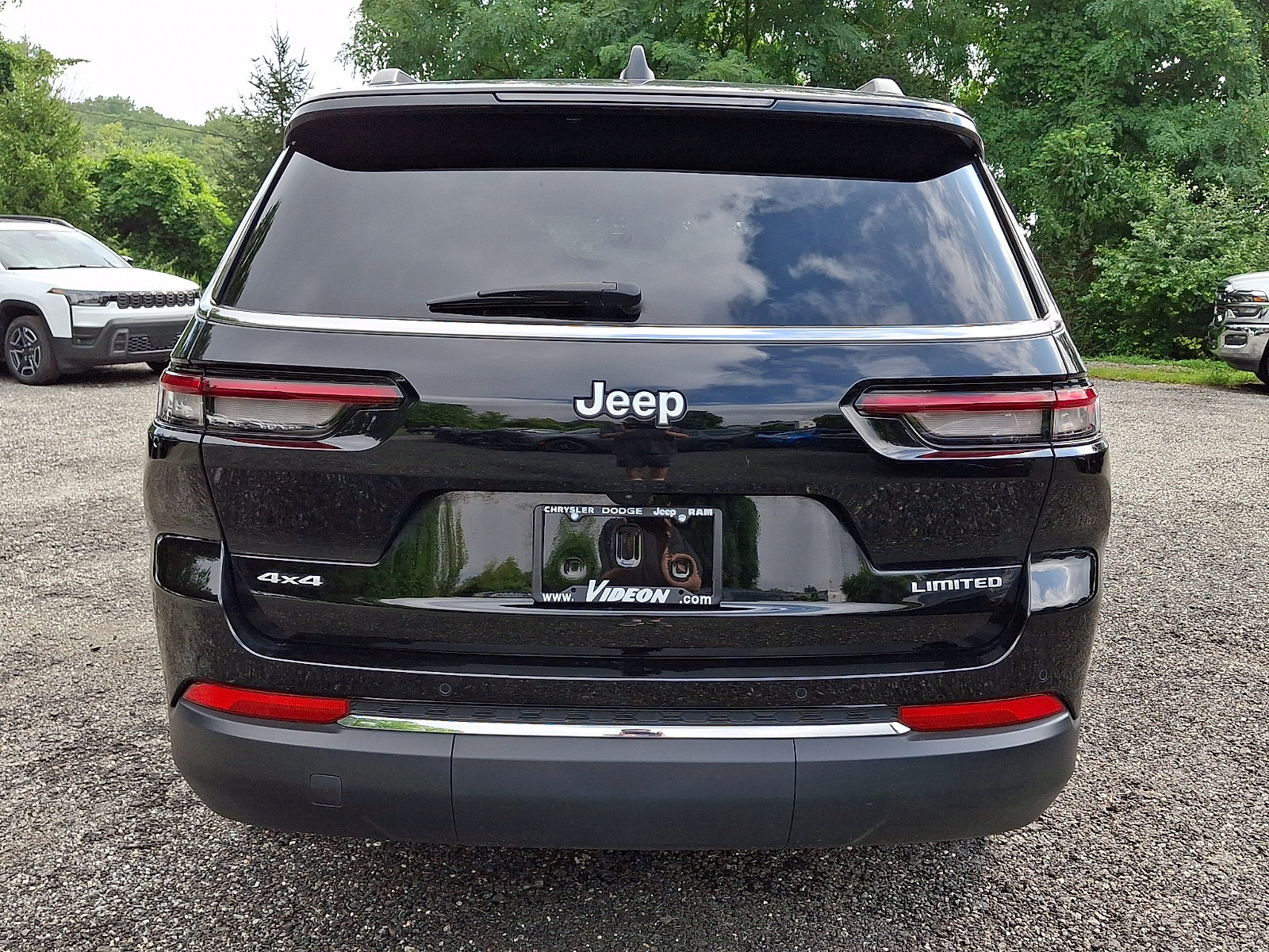 Certified 2025 Jeep Grand Cherokee L Limited AWD/4WD image 5