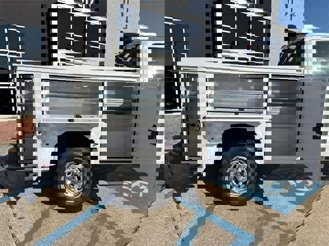 New 2026 Ford F250 XL w/ XL Chrome Package image 9