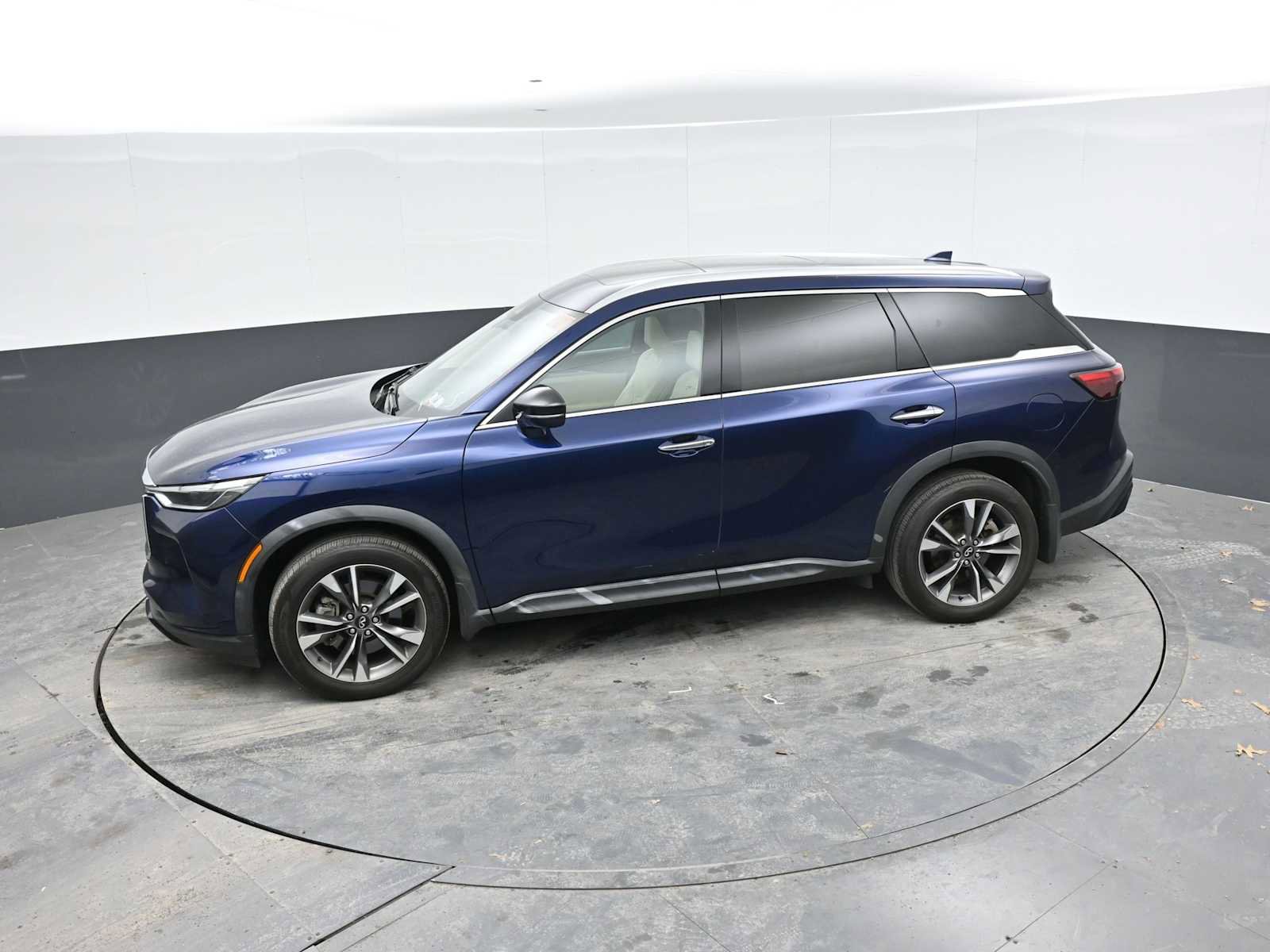 Used 2023 INFINITI QX60 Luxe w/ Cargo Package AWD/4WD image 14