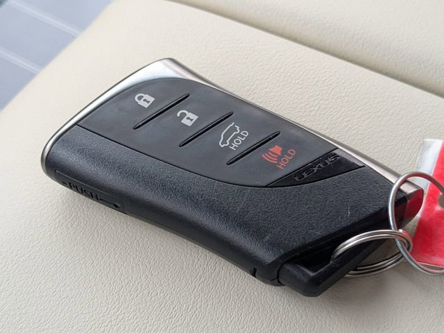 Used 2021 Lexus GX 460 Premium w/ Accessory Package image 33