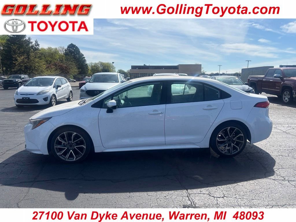 Used 2024 Toyota Corolla LE FWD image 1