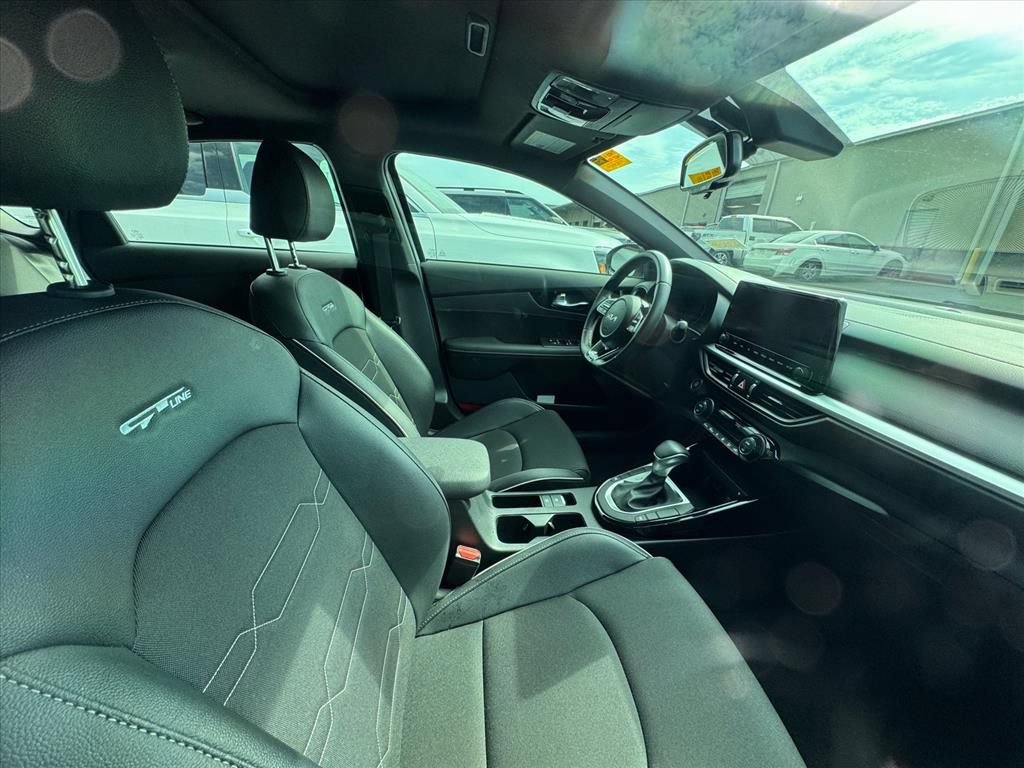 Certified 2024 Kia Forte GT-Line w/ GT-Line Premium Package FWD image 3