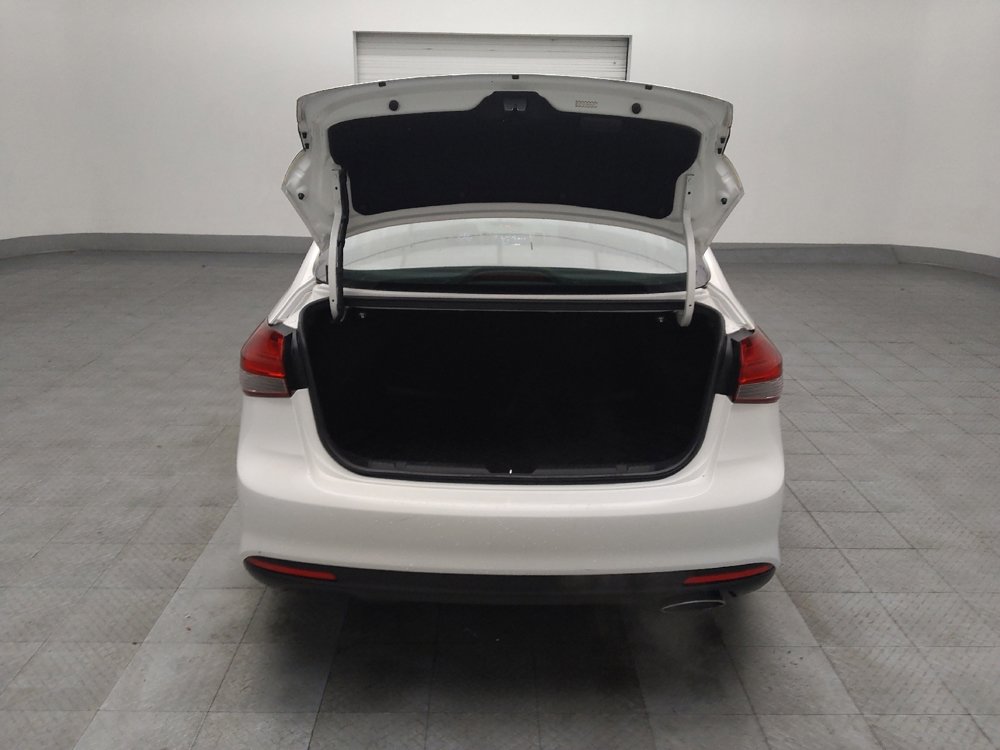 Used 2017 Kia Forte S image 29