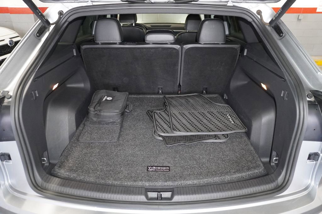 Used 2023 Volkswagen Atlas Cross Sport SEL image 17
