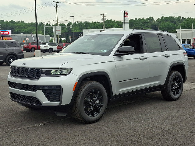 New 2026 Jeep Grand Cherokee Altitude AWD/4WD image 7