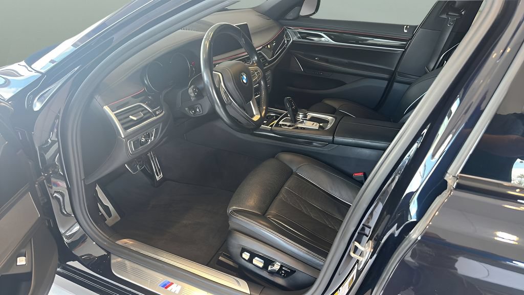 Used 2019 BMW 750i xDrive w/ M Sport Package AWD/4WD image 7