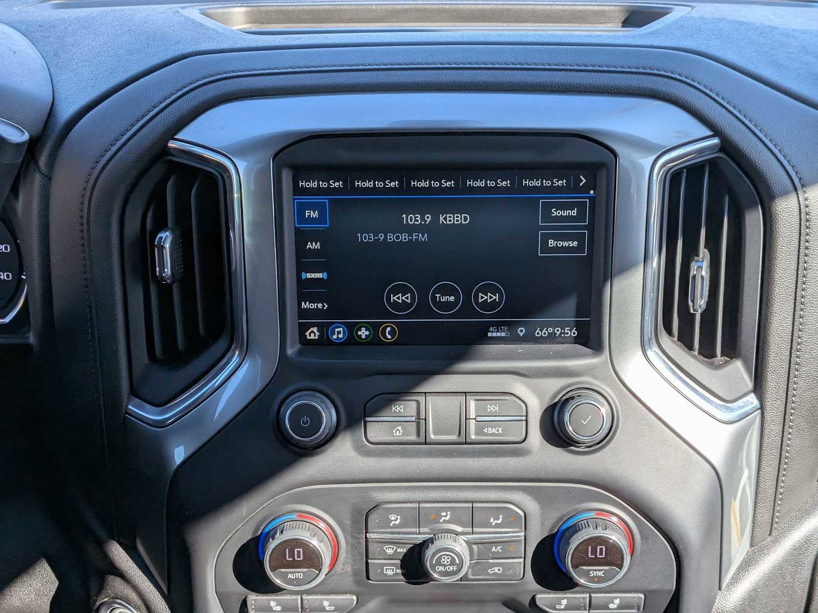 Used 2022 Chevrolet Silverado 1500 LT w/ Safety Package image 28