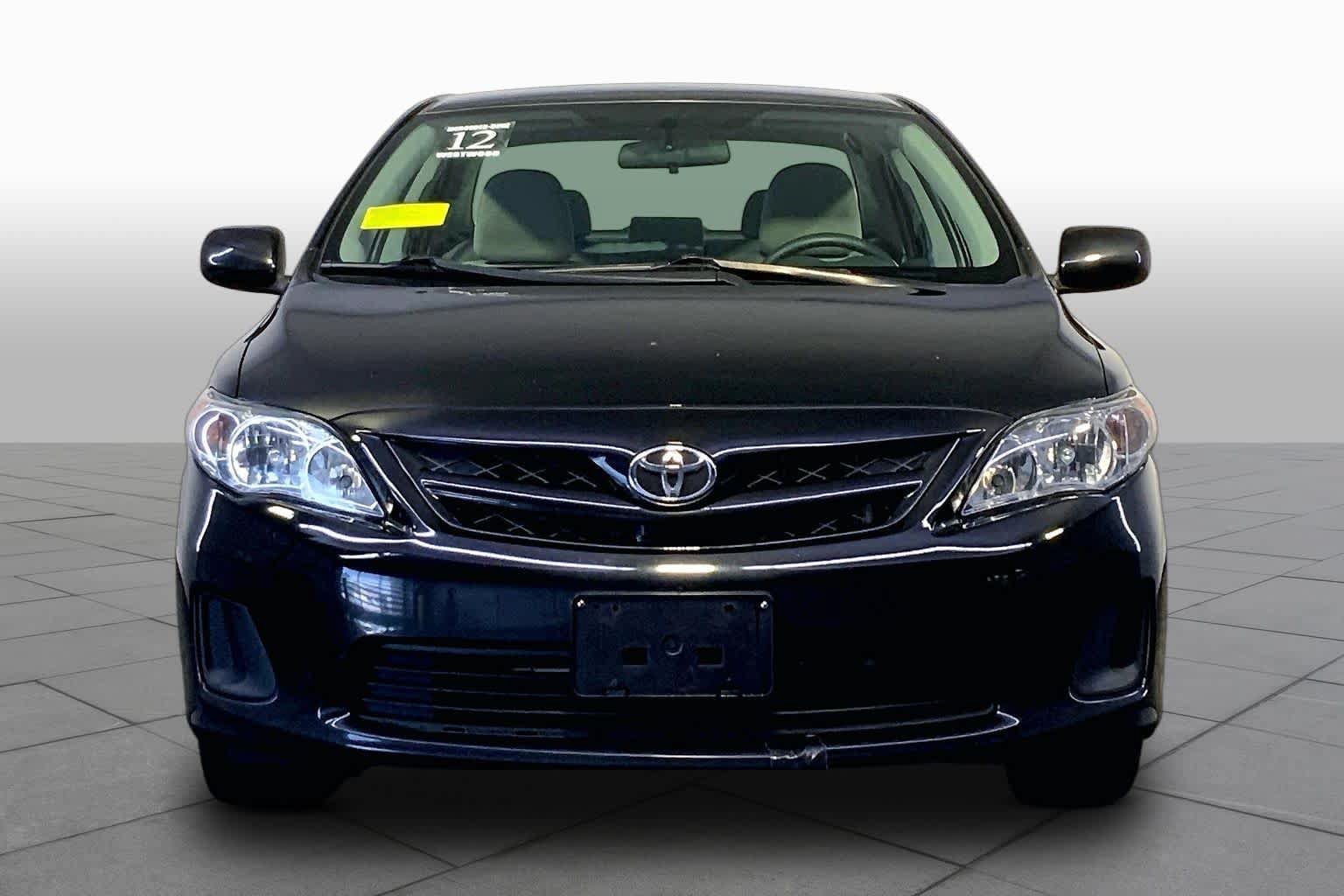 Used 2012 Toyota Corolla LE FWD image 3