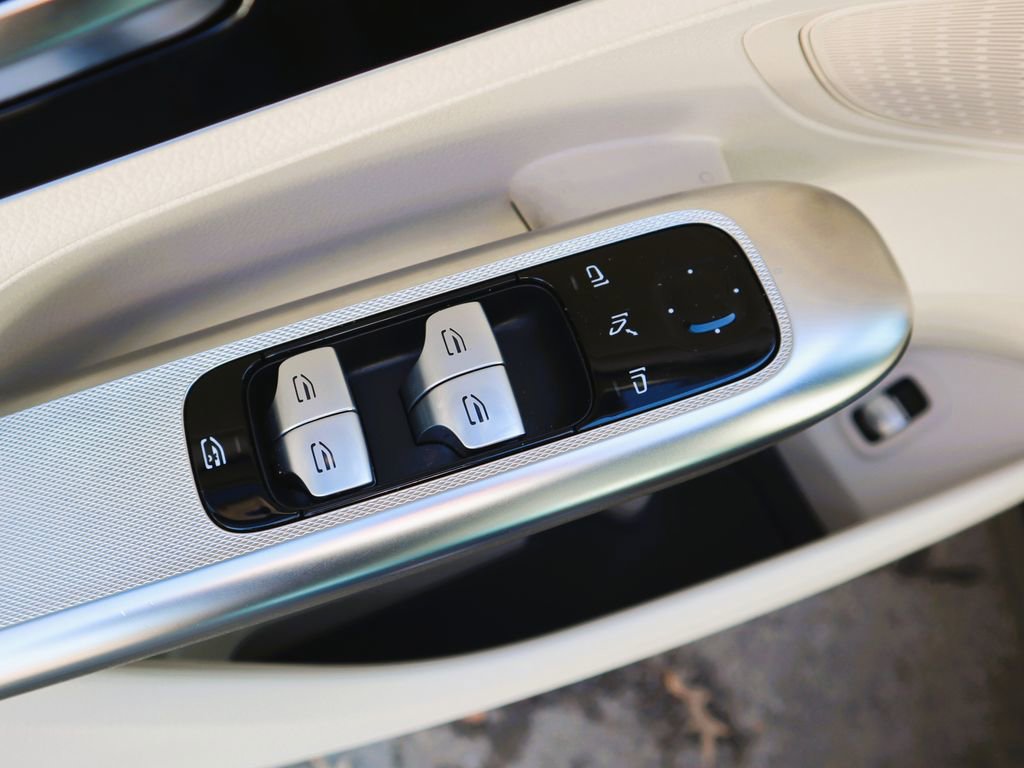 Certified 2024 Mercedes-Benz GLC 300 4MATIC image 18