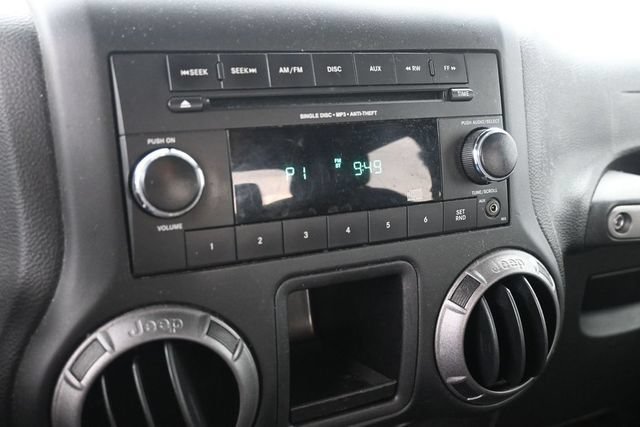 Used 2018 Jeep Wrangler Sport AWD/4WD image 17