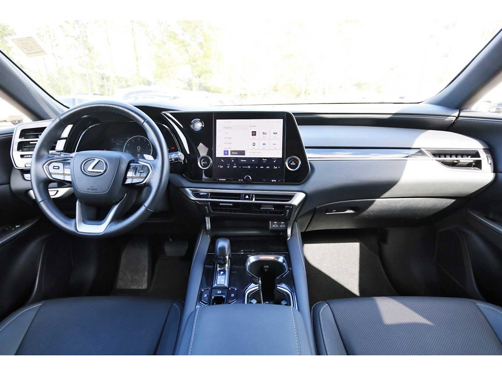 Used 2024 Lexus RX 350 FWD w/ Technology Package image 7