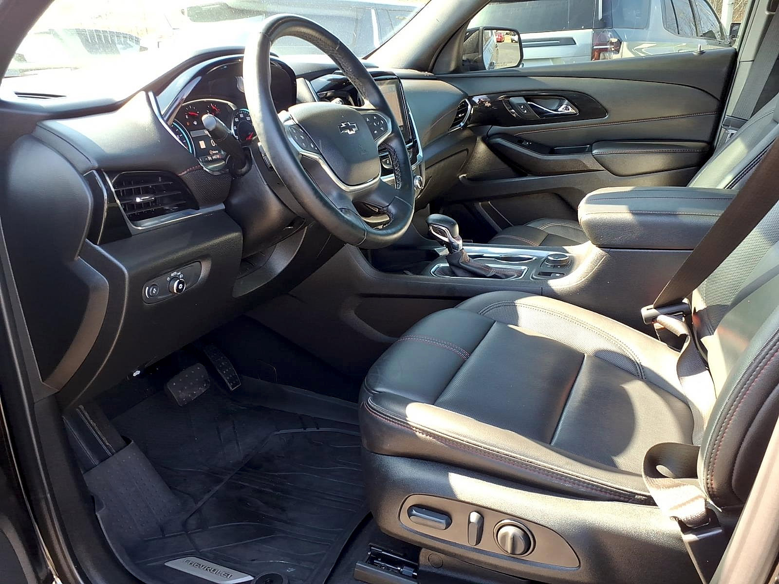 Certified 2023 Chevrolet Traverse RS w/ LPO, Floor Liner Package image 22