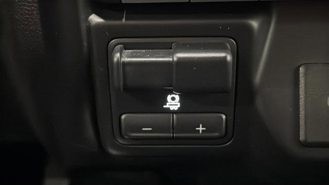 Used 2021 Chevrolet Silverado 2500 LTZ w/ Z71 Chrome Sport Edition AWD/4WD image 33