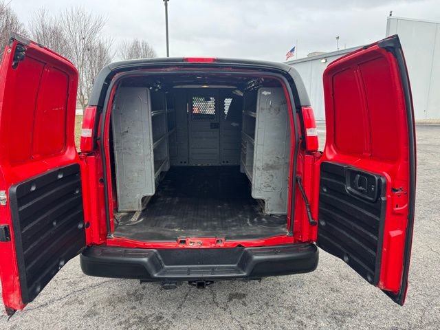 Used 2023 GMC Savana 3500 w/ Driver Convenience Package RWD image 9